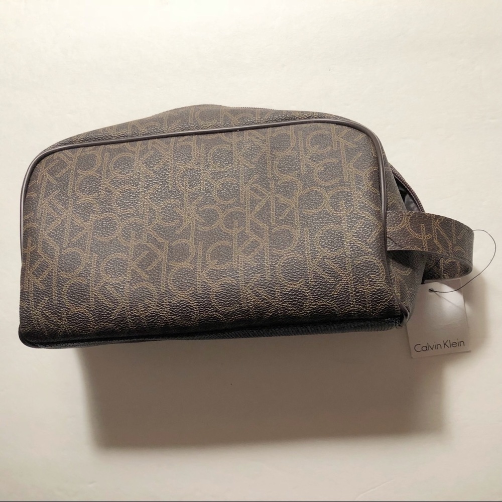 Calvin Klein Toiletry Bag - Picture 2 of 7